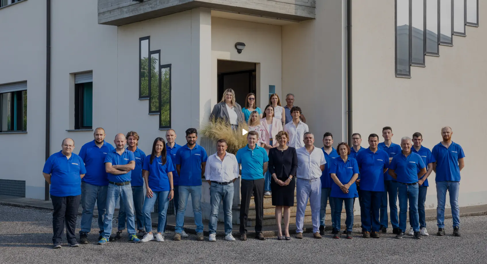 Frame del video realizzato per Bocchi - tutto il team dell'azienda