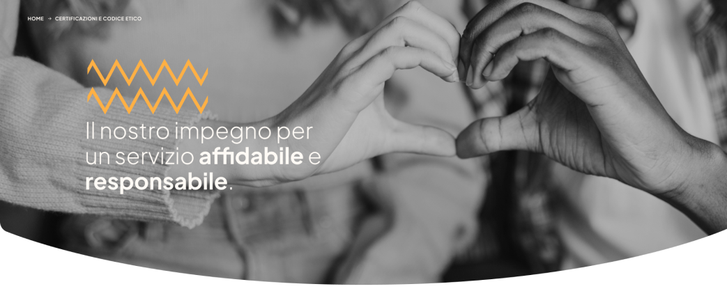 Mani che formano un cuore.